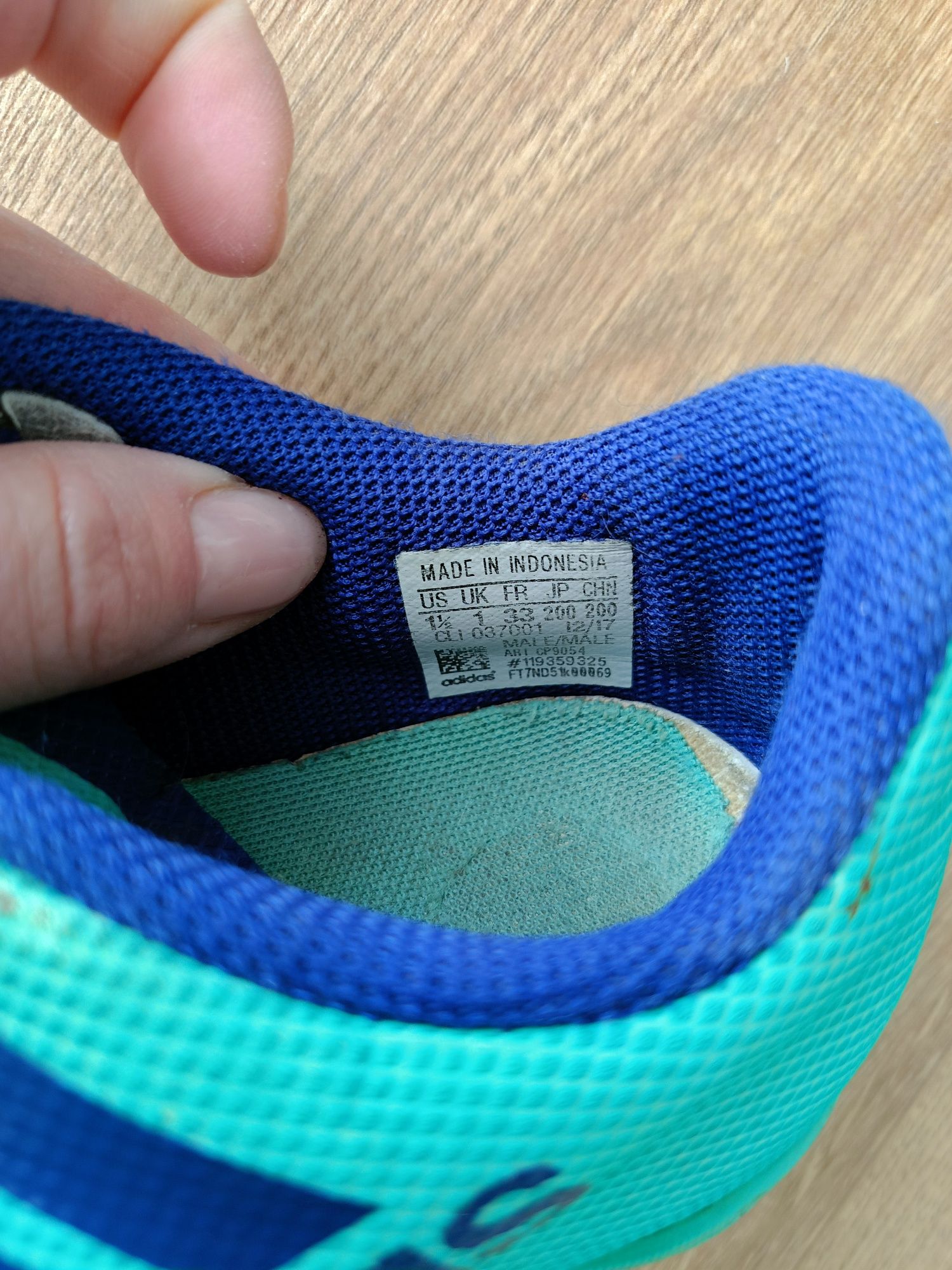 Halówki piłka nożna buty sportowe 33 adidas