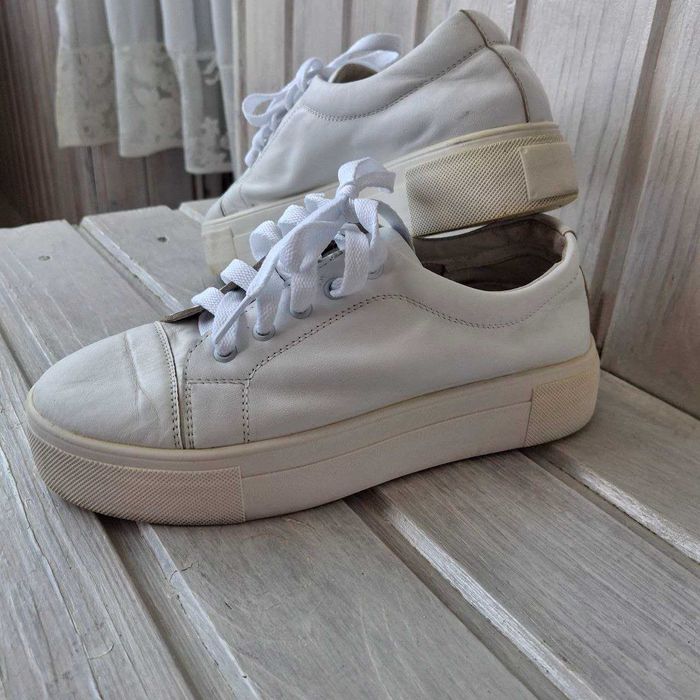 кроссівки жіночі 36 розмір