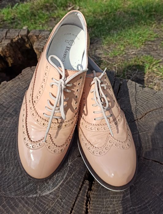 Туфлі лакові, оксфорди