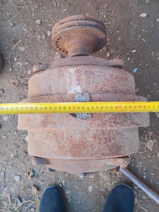 Продам або обміняю трьох-фазний мотор.мочний бочка.