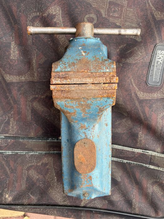 Продам хороші лещата