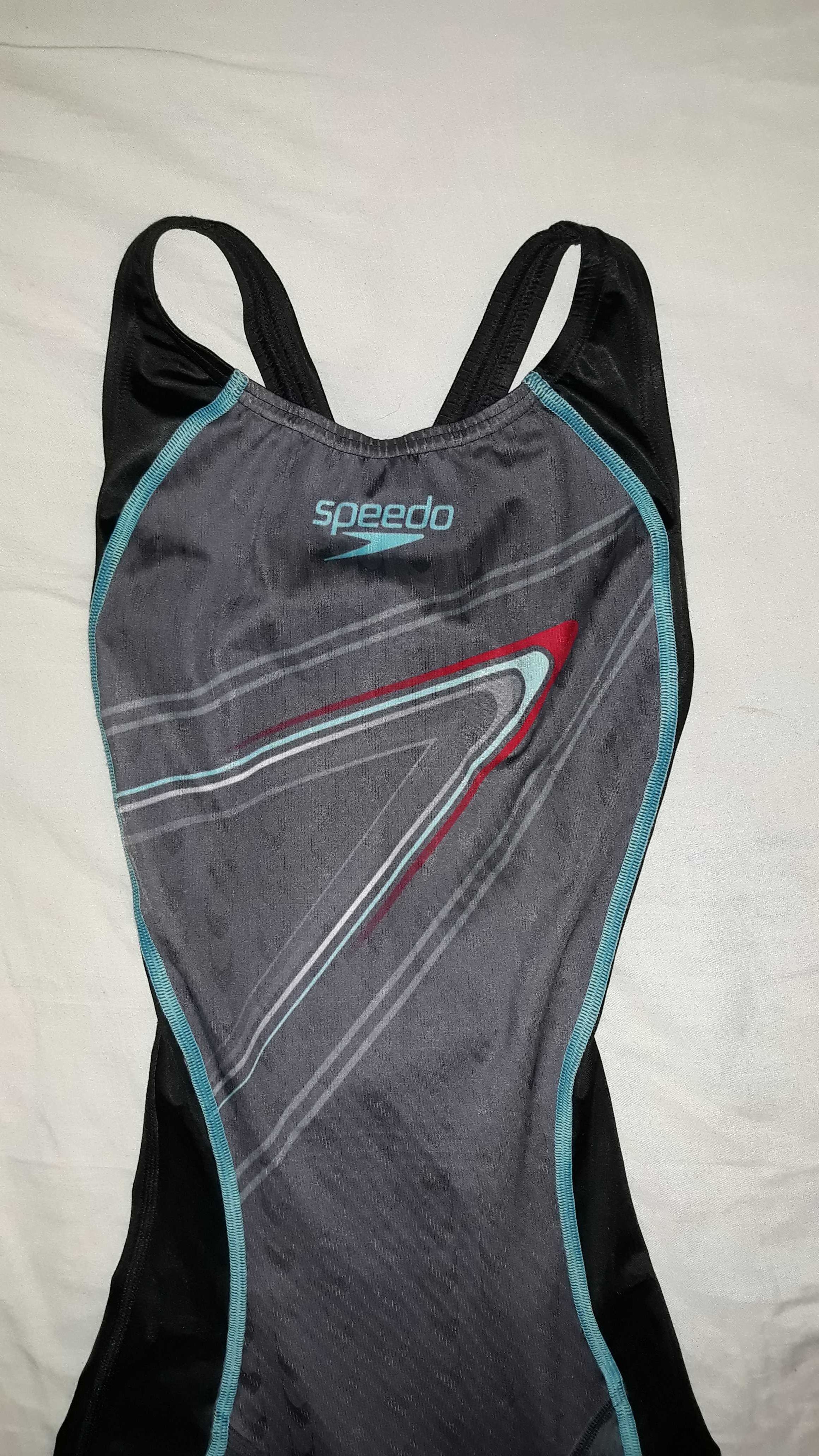 Продам жіночий (підлітковий) купальник Speedo