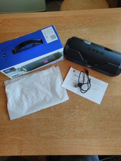 Głośnik bluetooth przenośny z radiem