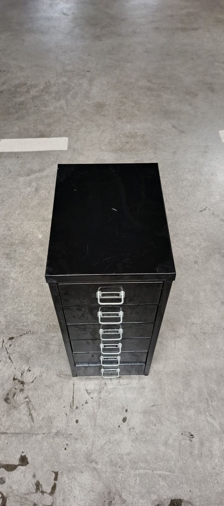 Szafka metalowa na narzędzia