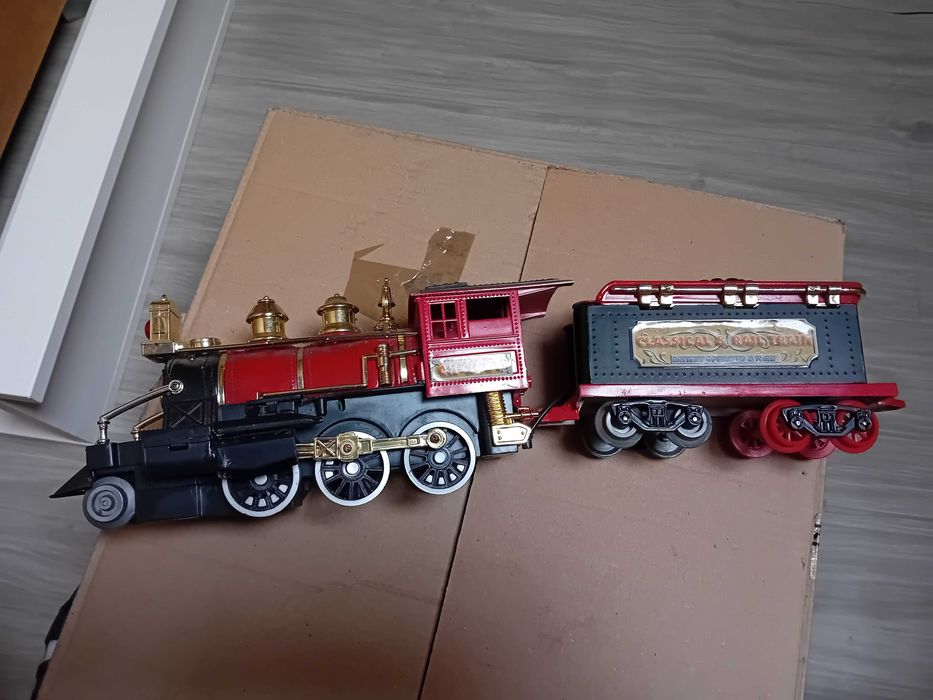 lokomotywa czerwona classical train