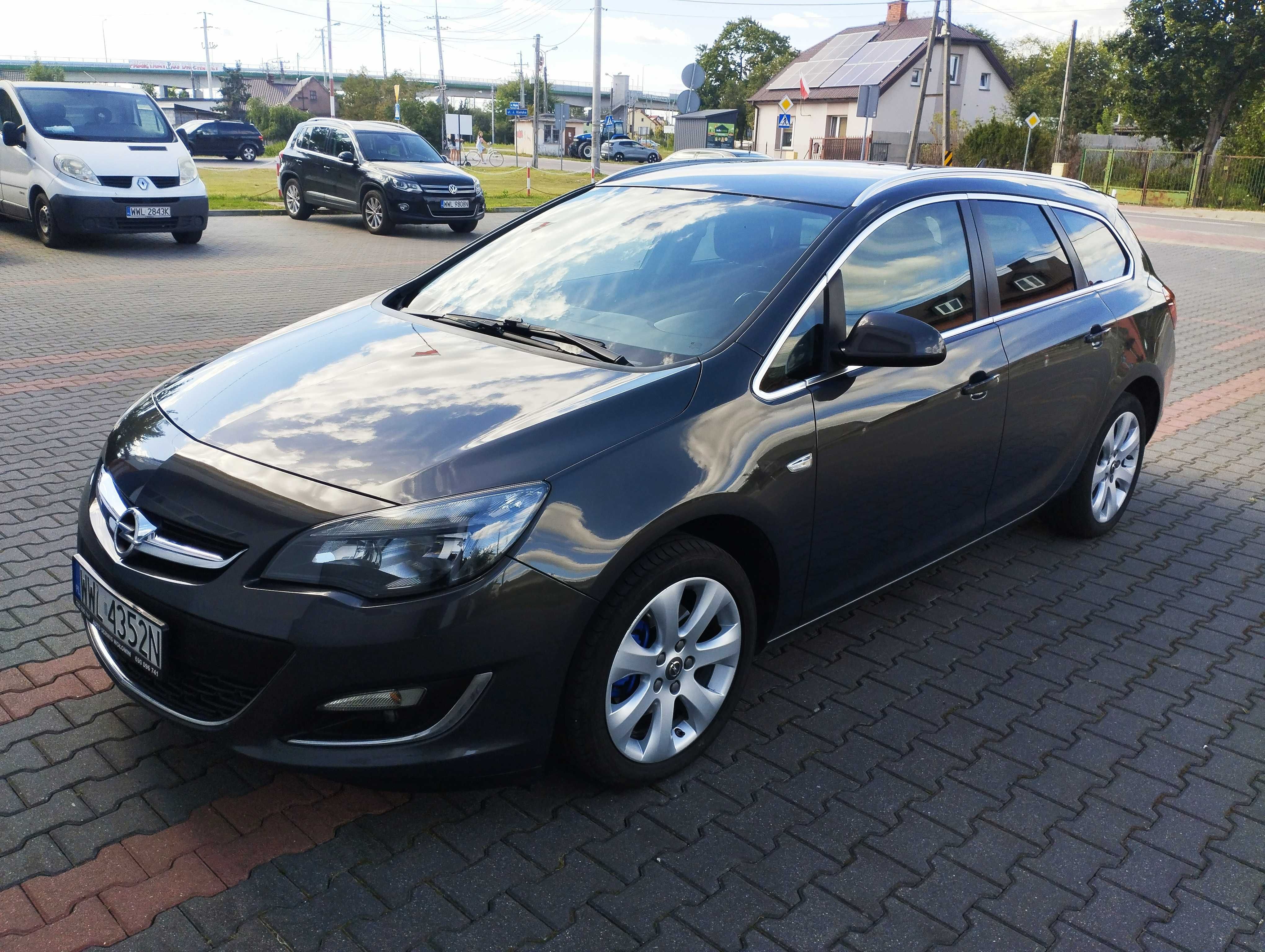 Opel Astra J 1.6 CDTI Kombi IV Facelifting 2014r Navi Alu LED 8xPDC