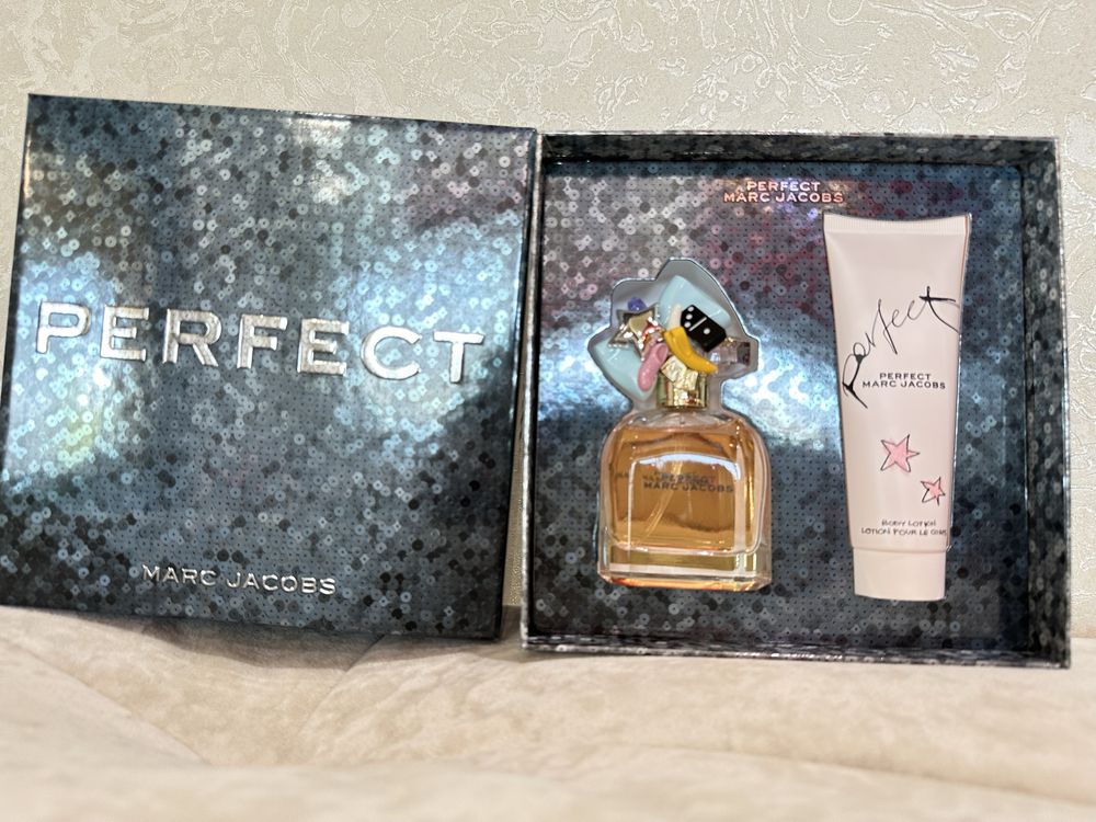 Парфумований, подарунковий набір Marc Jacobs Perfect