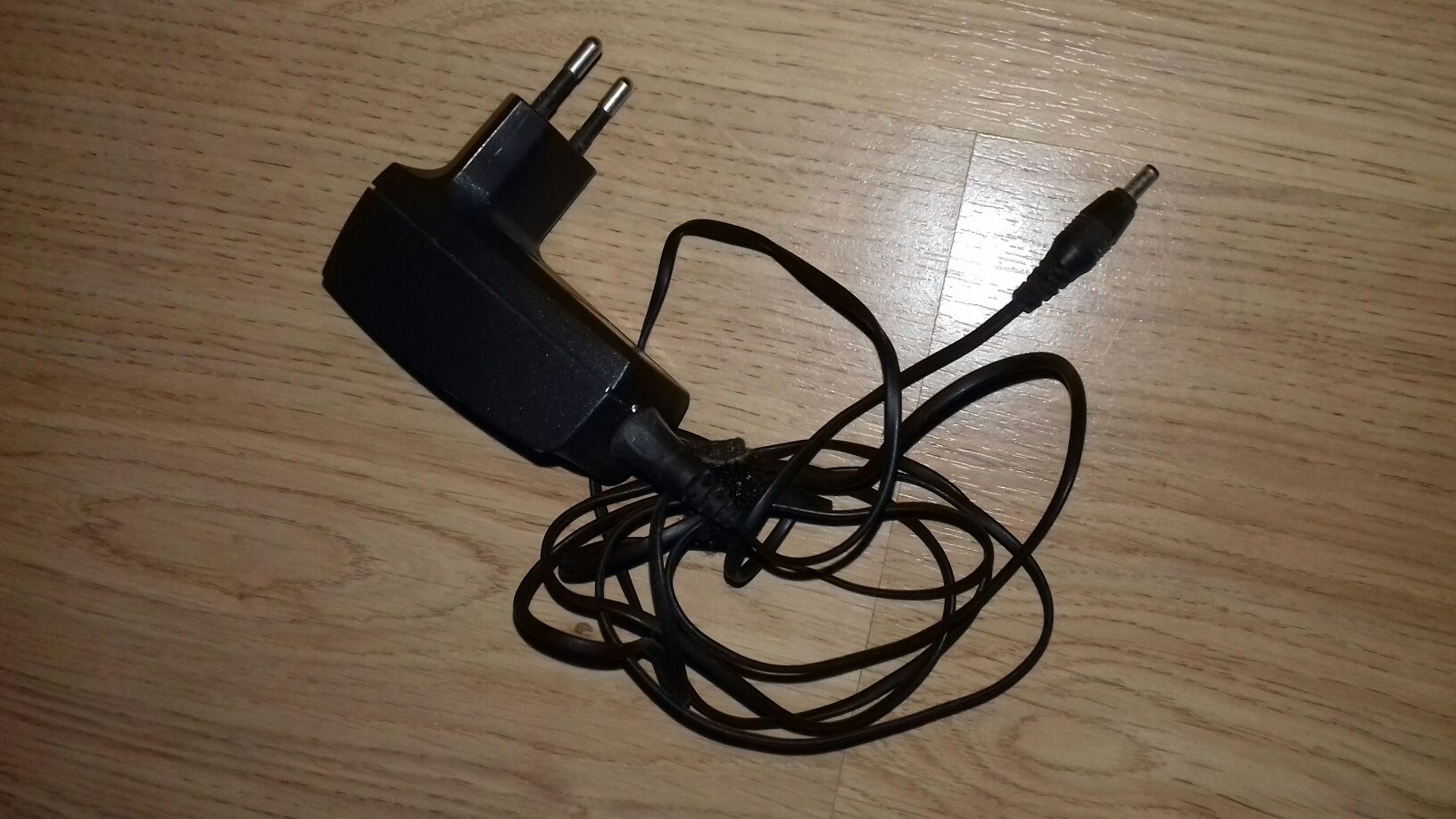 Nokia 6150 (sat) com carregador