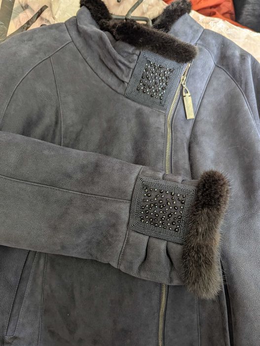 Коротка натуральна дубленка синя(косуха)