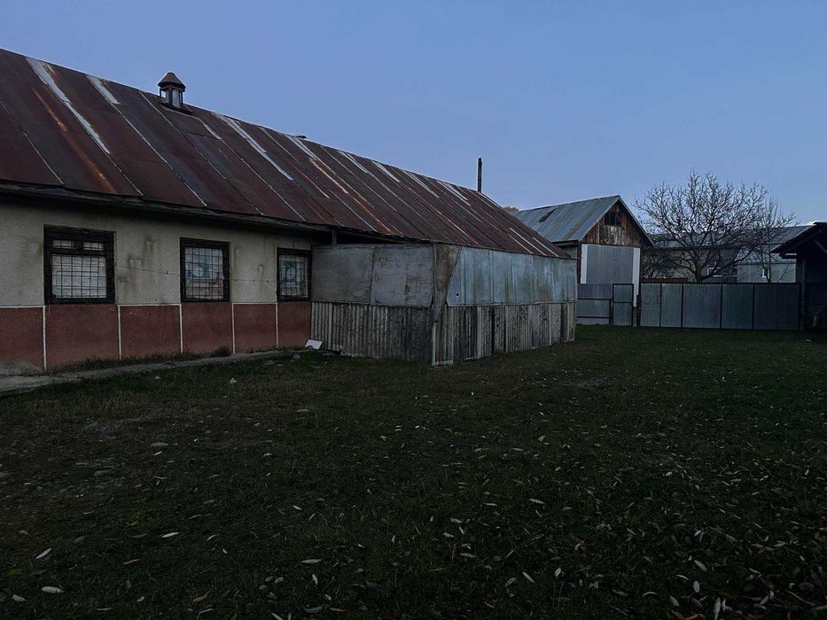 Продається комерційна споруда в смт.Дубове