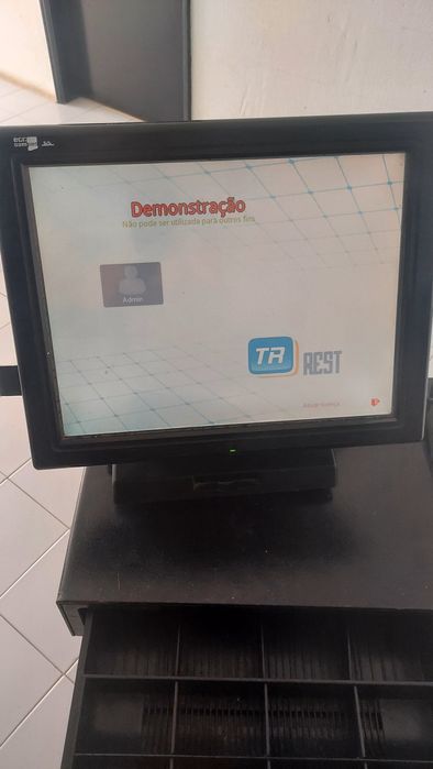 POS em bom estado para facturação empresarial