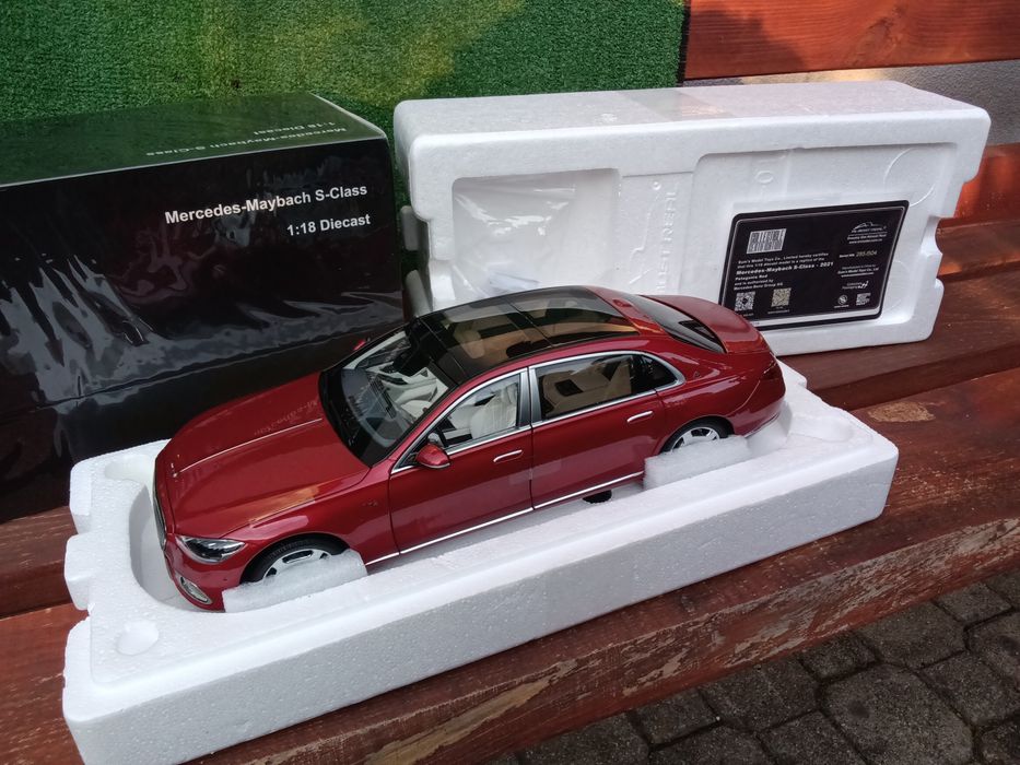 Mercedes meybach S-class almost real