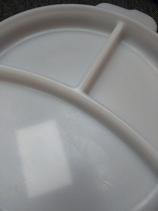 Pojemnik z przykrywką mikrofala Plast Team śr.23 cm WYSYŁKA