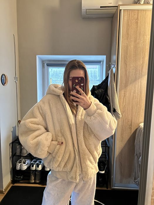 Двостороння бомбер/шубка від ZARA