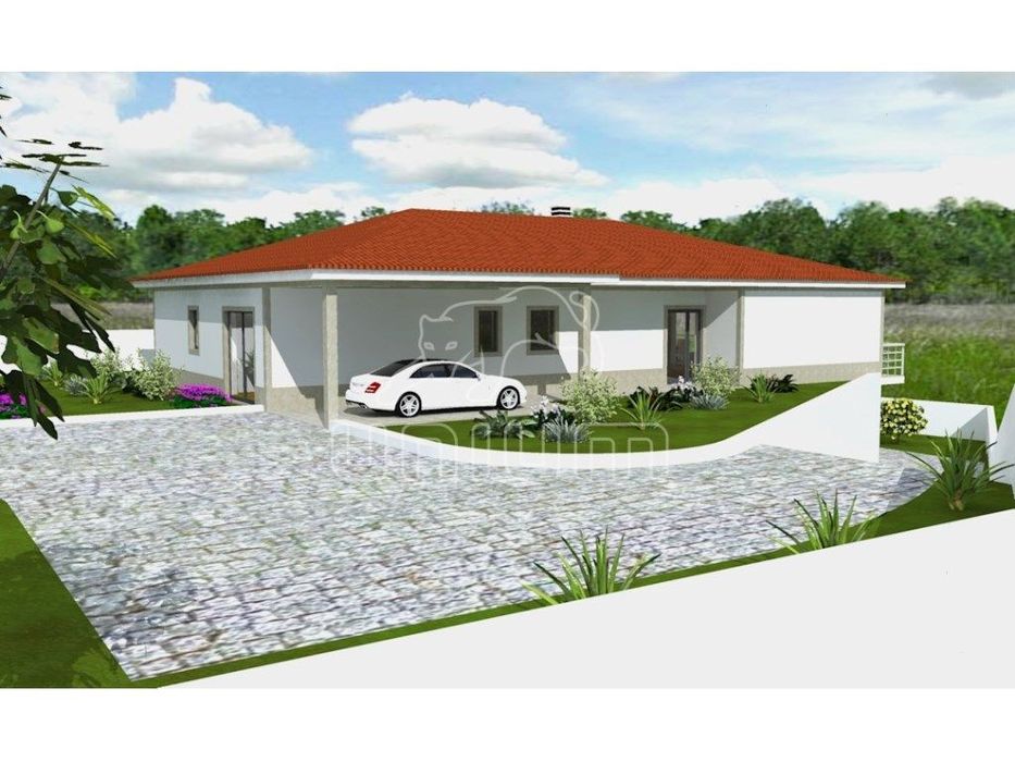 Moradia T3 com jardim em projeto
