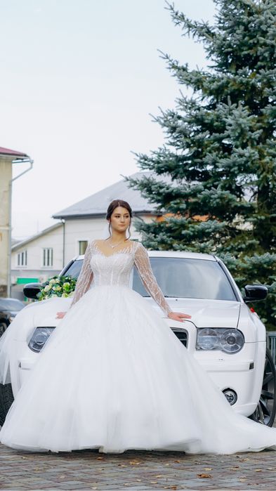 Весільна сукня в ідеальному стані, ручна робота, вишукане мереживо