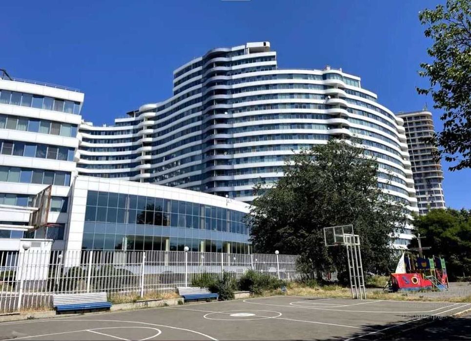 Редкий вариант! Квартира в" Белый Парус" Две спальни и Кухня Гостиная