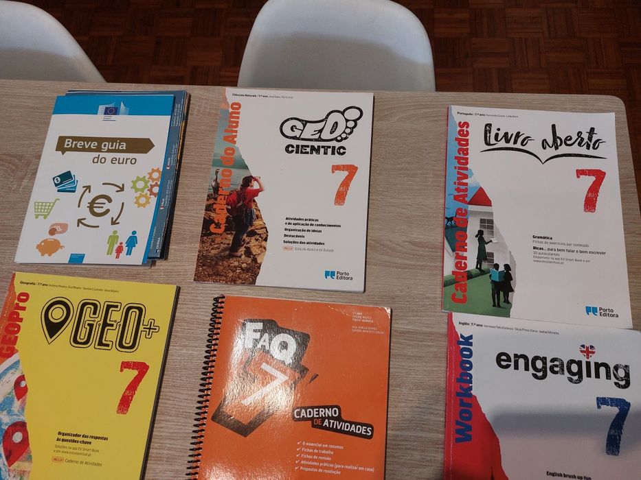 Vendo livros de fichas do 7°ano