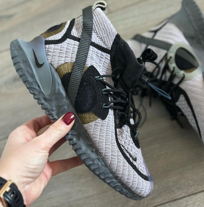 Nike оригінал кросівки