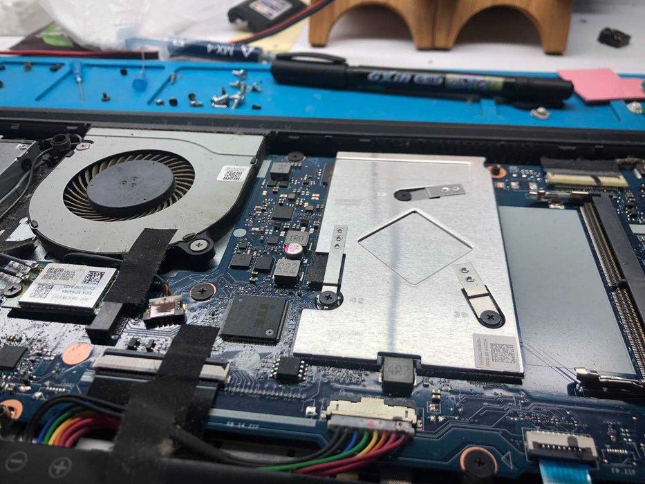 Ремонт комп'ютерів та ноутбуків та іншої комп'ютерної техніки