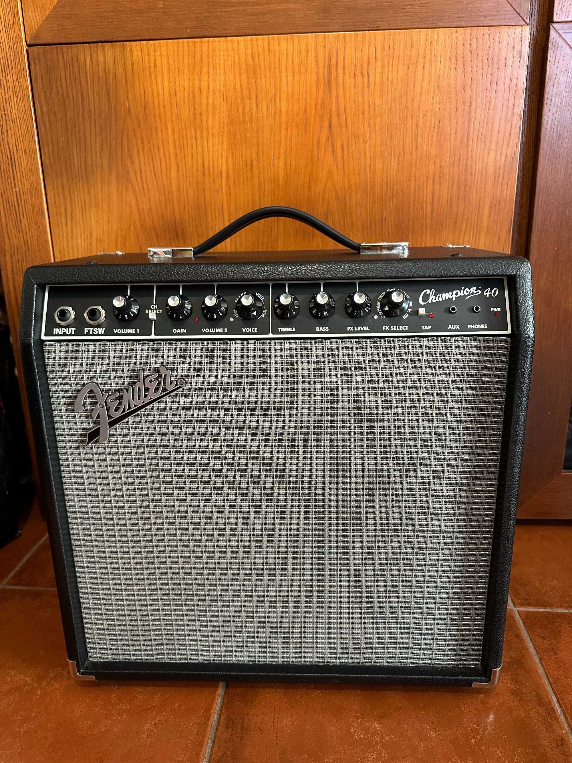 Amplificador Combo Fender Champion 40