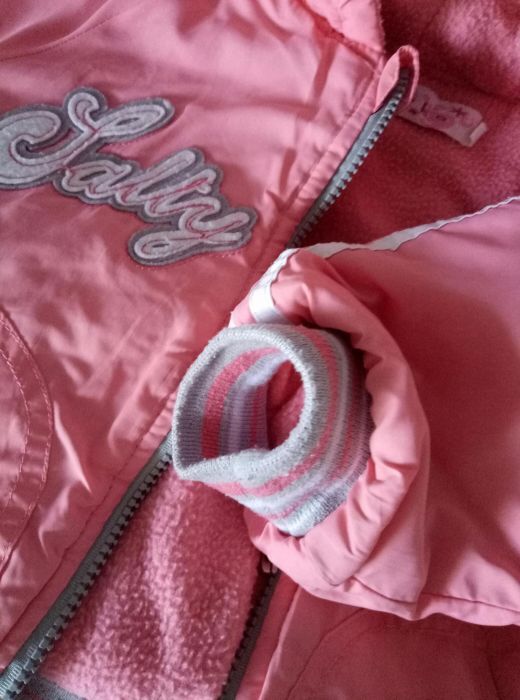 Продам костюм и плащ на девочку