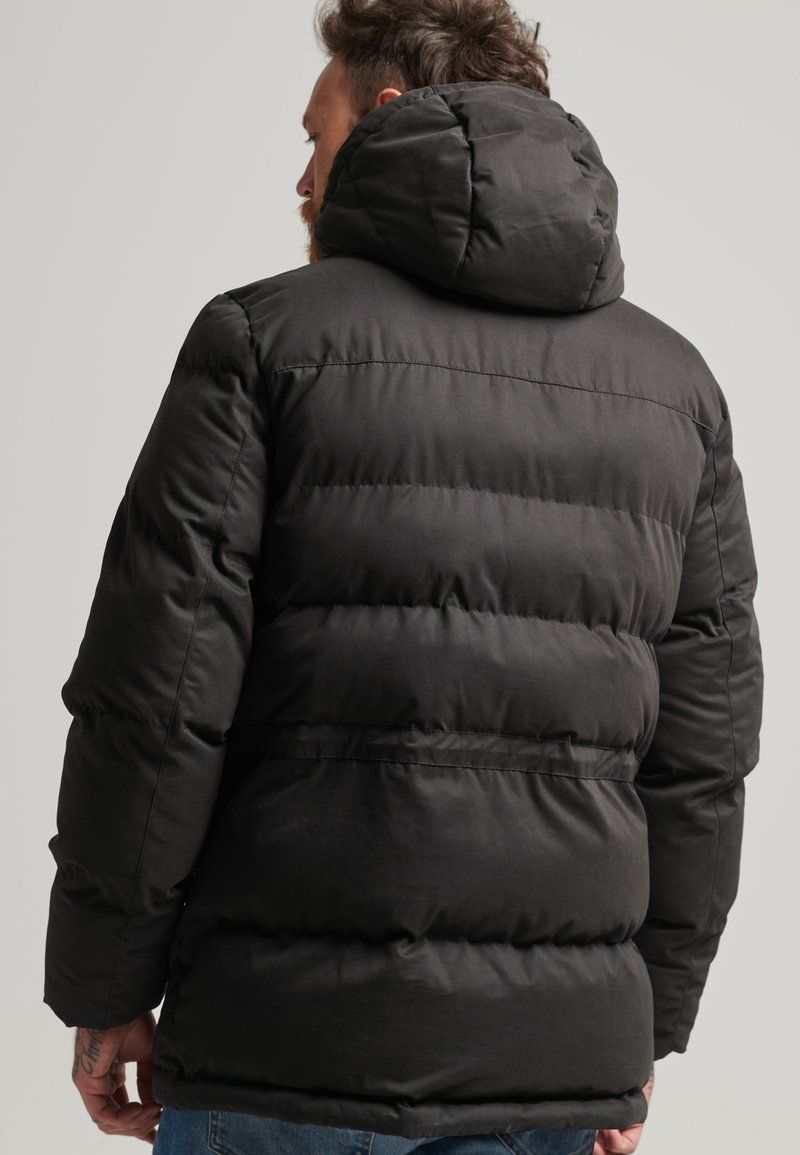 Kurtka zimowa, parka z kapturem czarna Superdry L