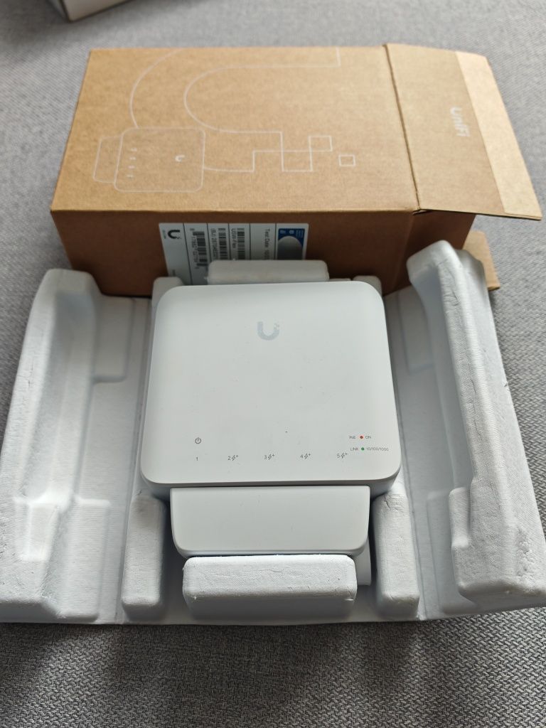 HIT Switch Ubiquiti UniFi Flex (USWFLEX) USW Flex  NOWY! OKAZJA