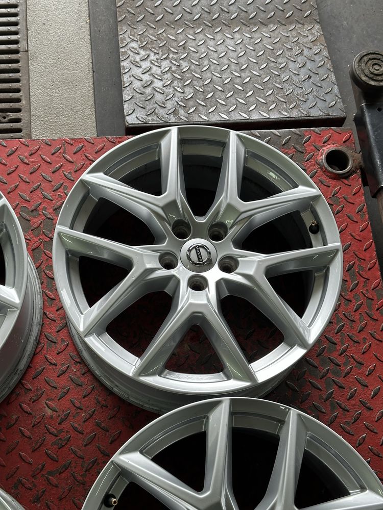 Felgi 18 Volvo 5x108 Xc60 xc40 i inne