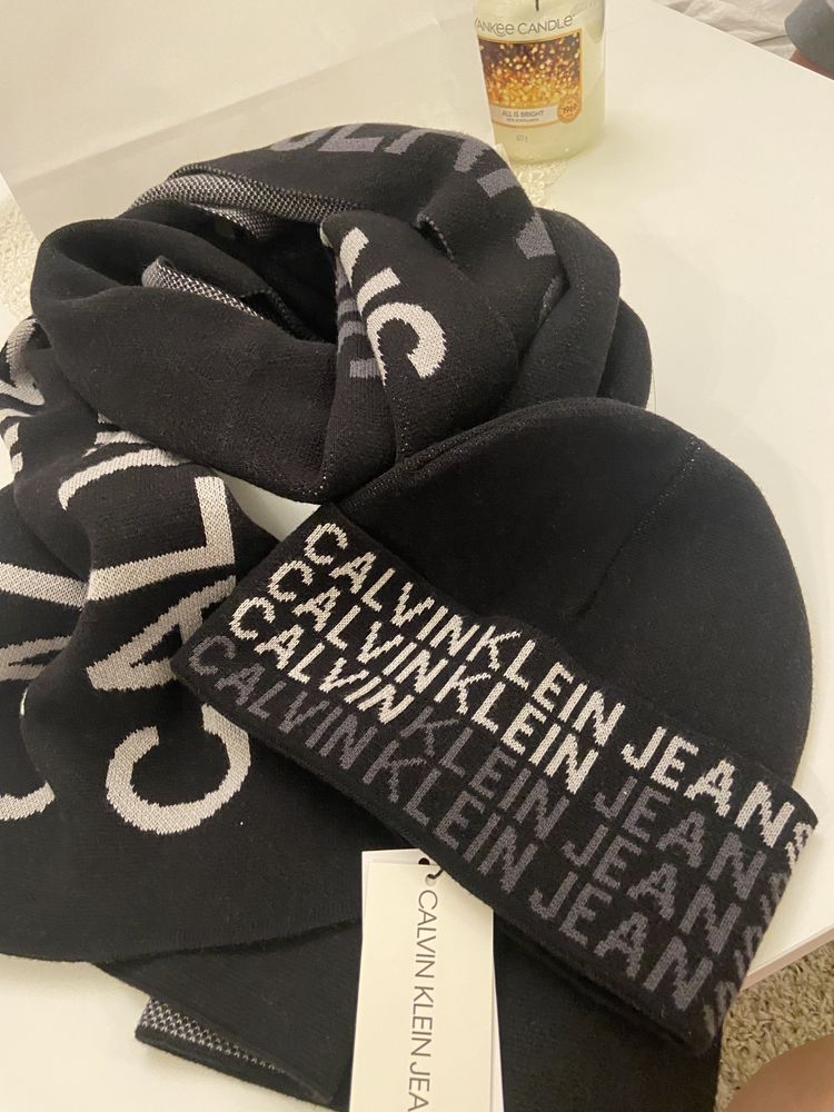 Komplet Czapka i szalik Calvin Klein