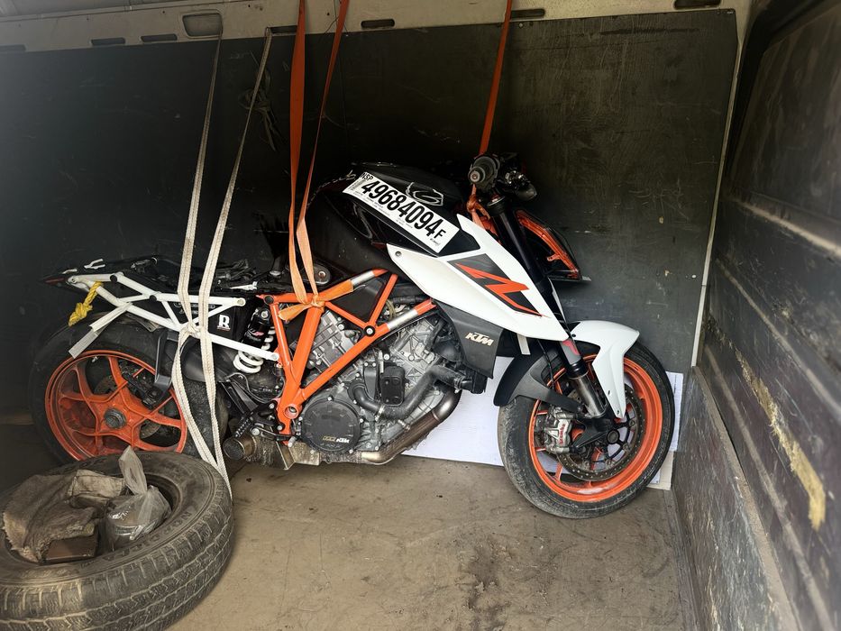 KTM 1290 super duke r
