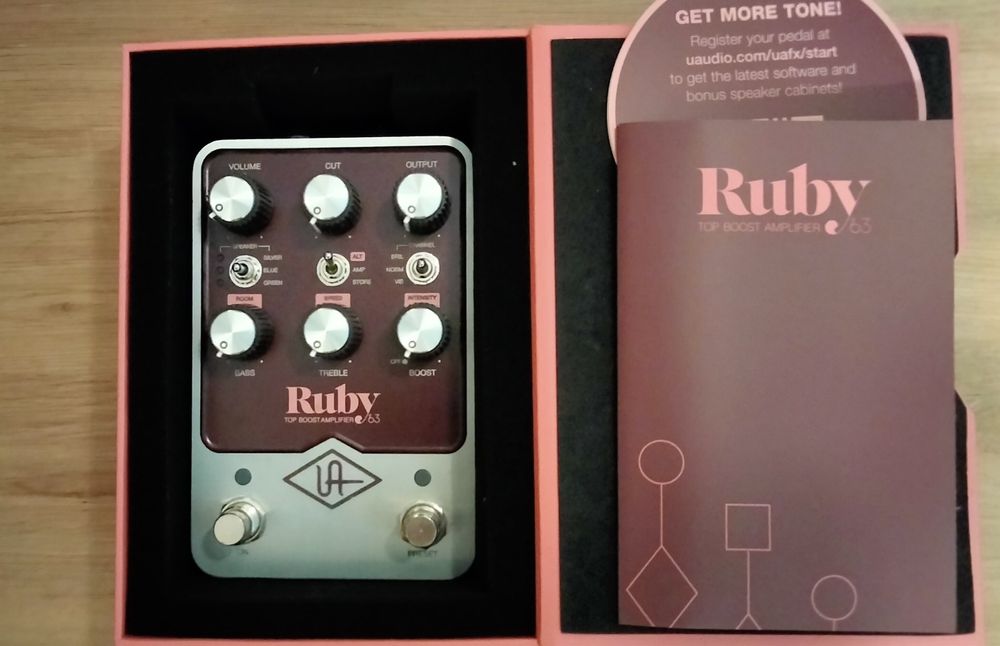 U‌niversal audio UAFX Ruby ’63 Top Boost Amplifier - efekt gitarowy
