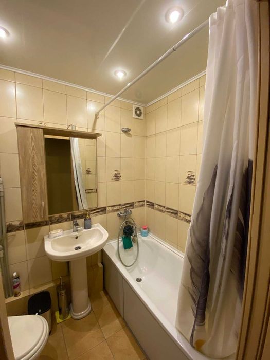 Продам 3 трикімнатну квартиру на вулиці Льотна 11а.
