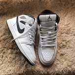 Кросівки Nike Air Jordan 1 Mid Reverse Panda