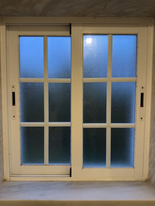 Janelas e portadas aluminio Branco