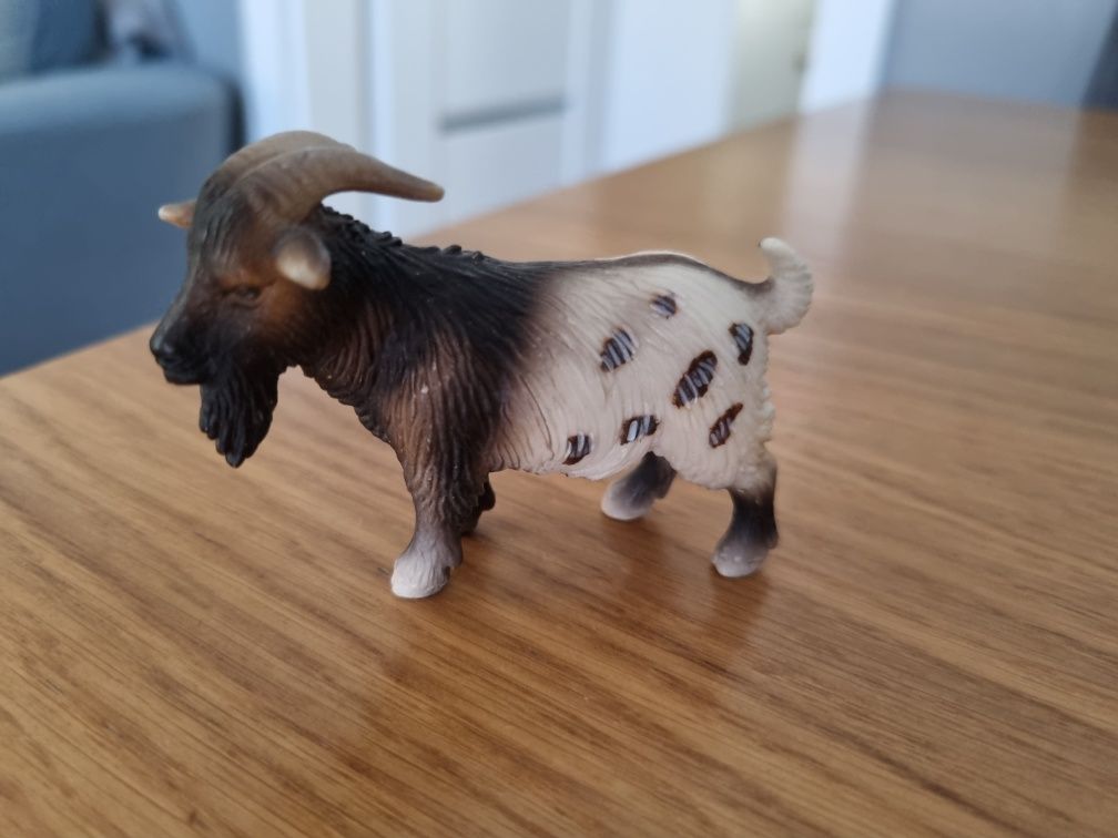 Koza schleich figurka