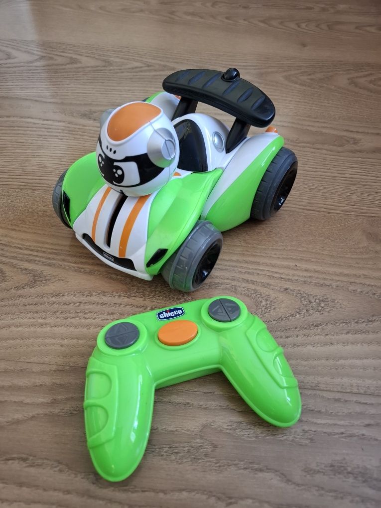 Robot Chicco na pilota