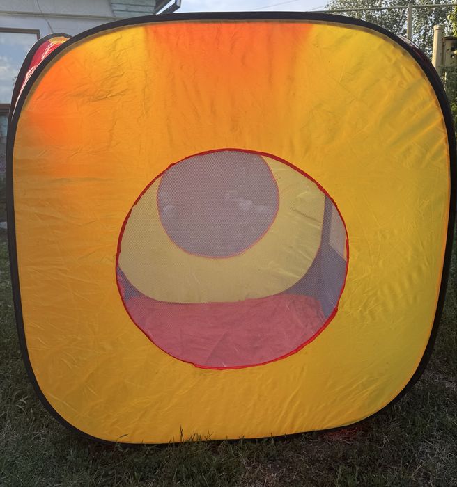 Палатка дитяча з віконцями