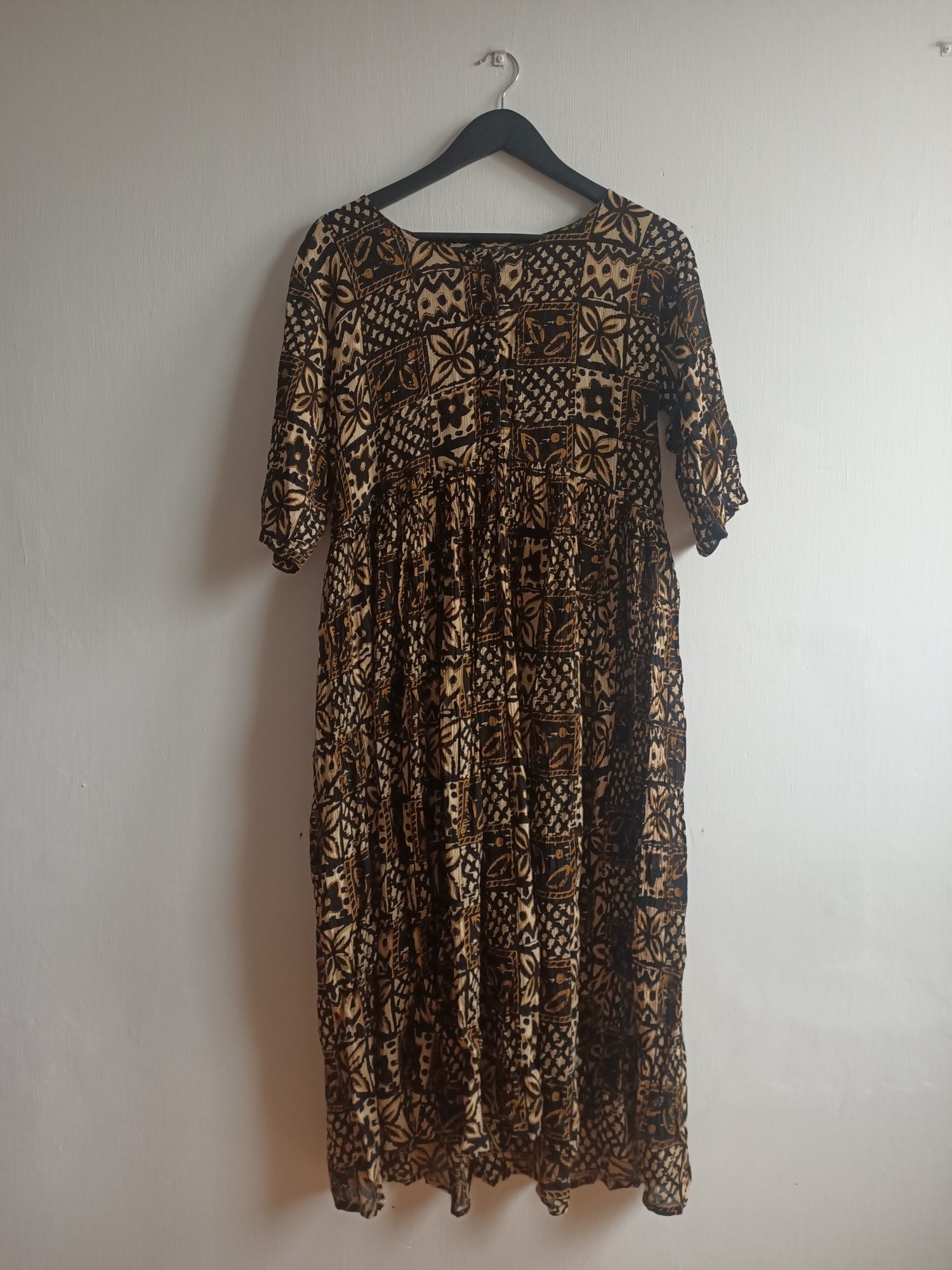 Sukienka we wzory kwiaty brązowa vintage midi 3/4 za kolano PRL lato