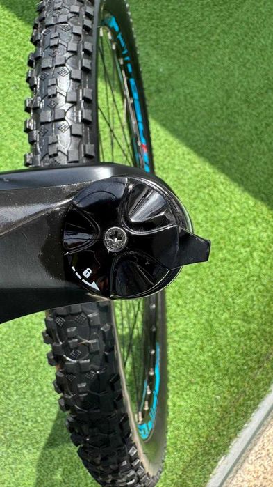 bicicleta de alumínio com travões Shimano Hidráulicos