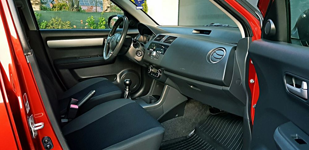 *SŁODKA Oszczędna PSZCZÓŁKA* Śliczne Suzuki Swift GAZ Niski Przebieg