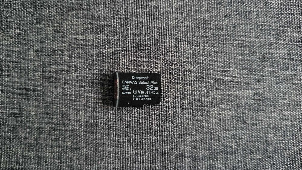 Nintendo Switch V2 c/ Jogo+Cartão