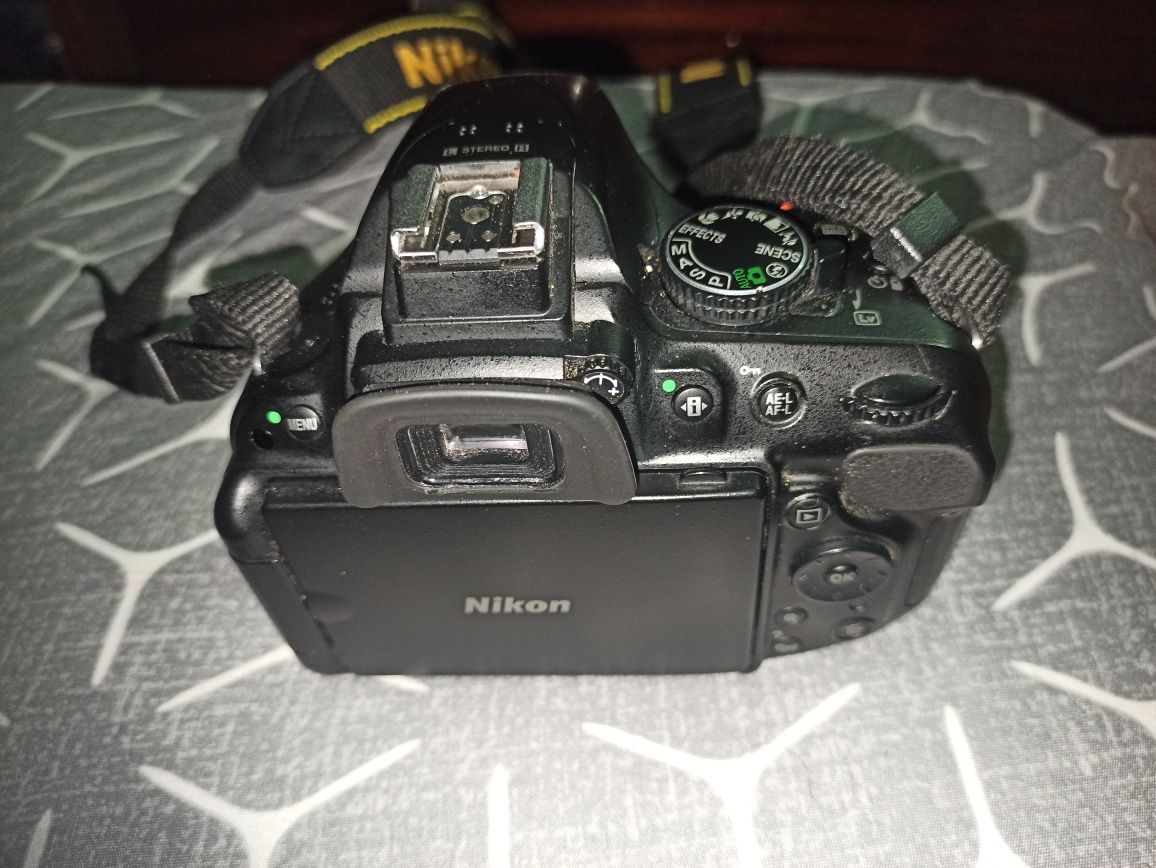 Фотоапарат Nikon D5200 body  ~15к пробіг