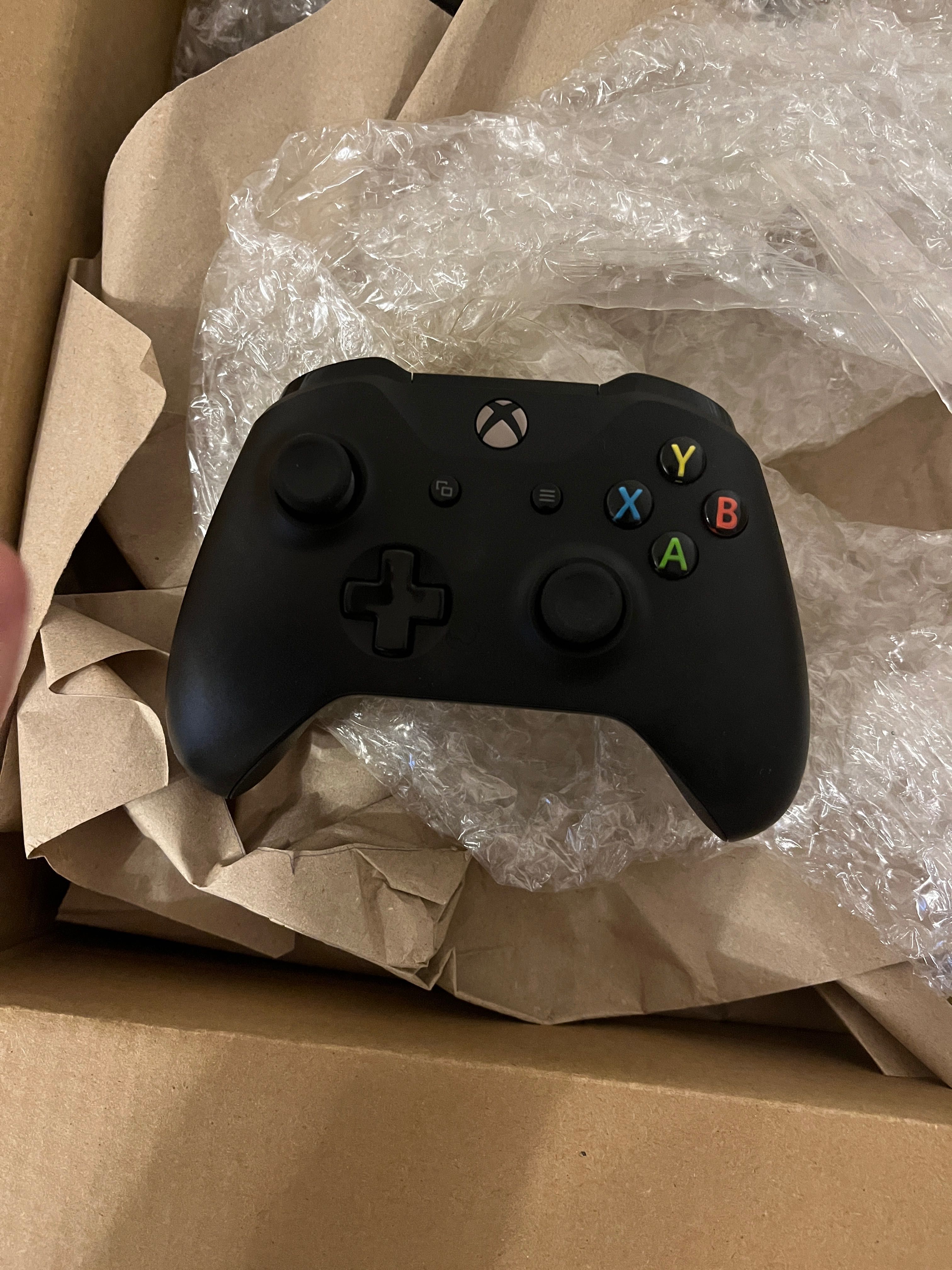 Xbox one , геймпад беспроводной оригинал !