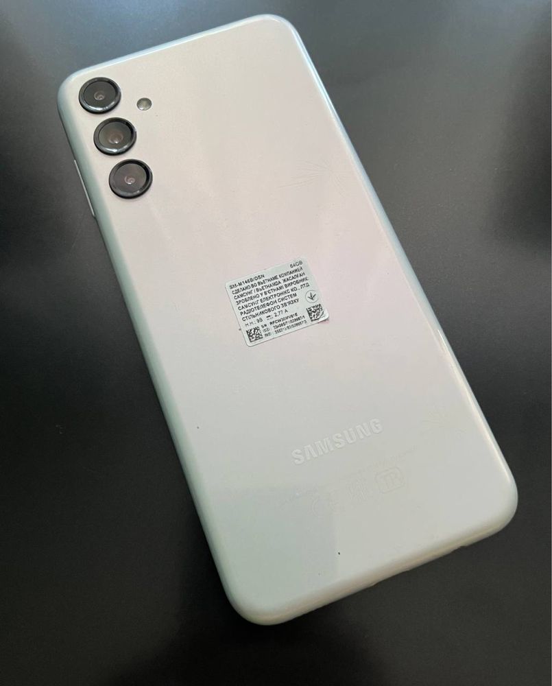 Телефон Samsung m 14.