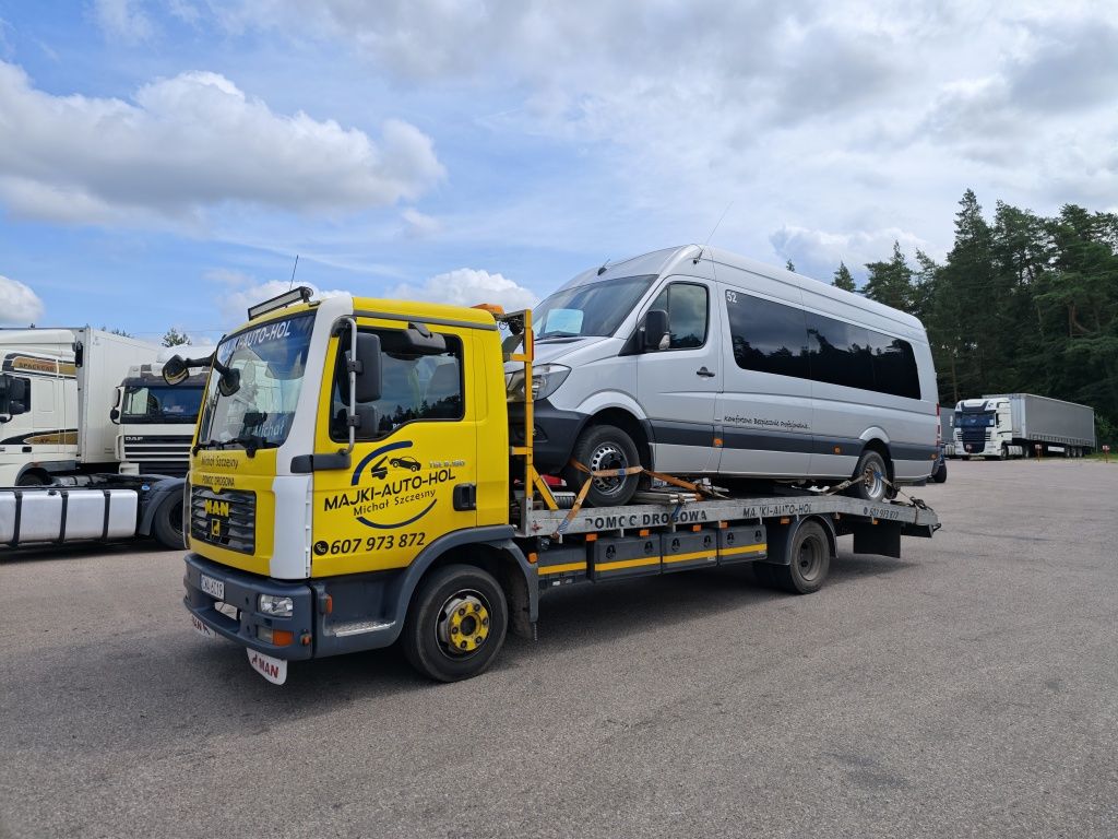 Assistance, holowanie, pomoc drogowa auto laweta niskopodwozie transpo