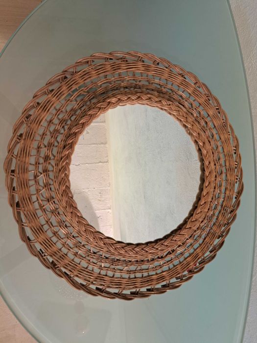 Lustro okrągłe w rattanowej wiklinowej plecionej ramie boho vintage