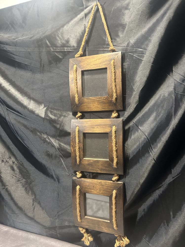 Ramka na Zdjęcia z Drewna Polisander – Potrójna, Wisząca – 74 cm