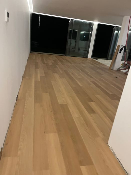 Colocação flutuante, rodapé e qualquer trabalho  carpintaria