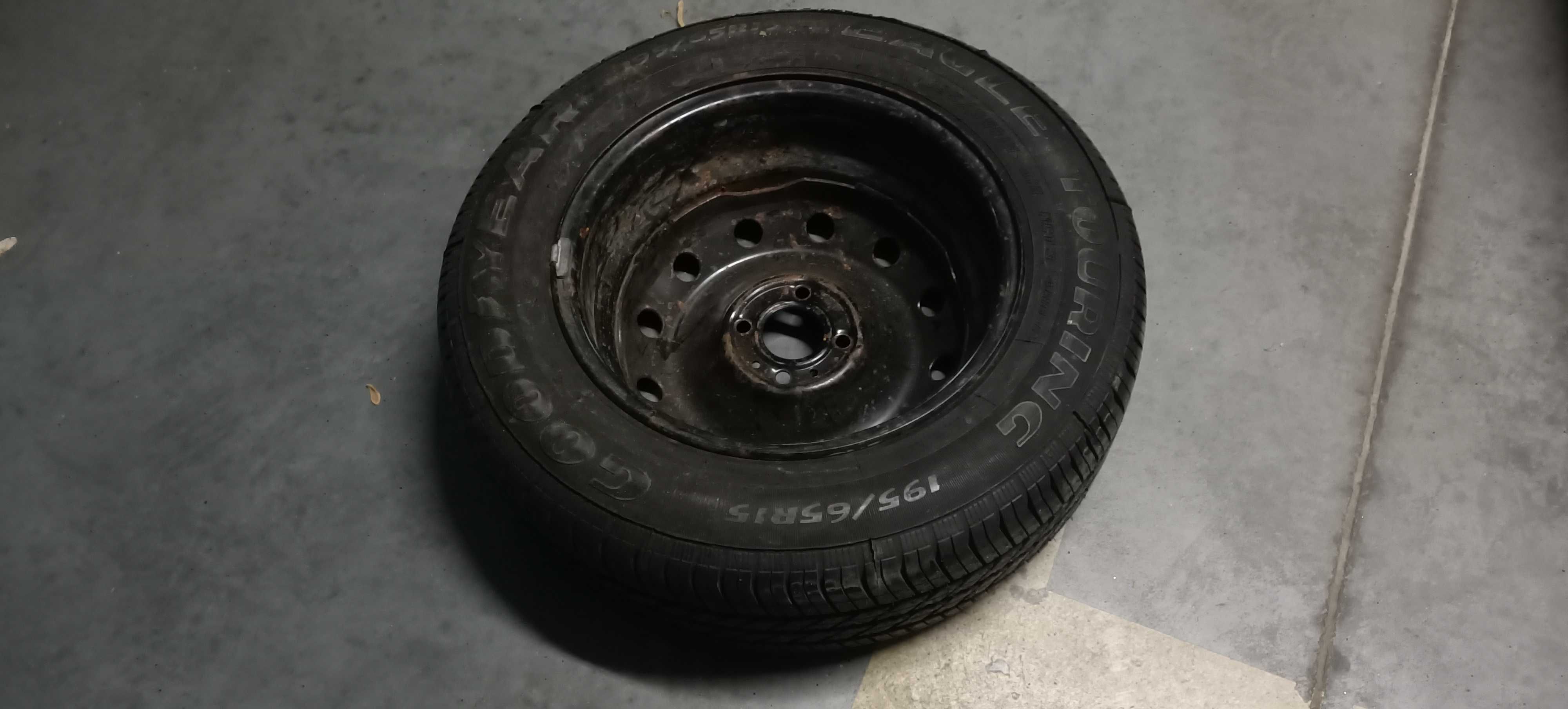 felga stalowa 4X100 15" ET50 z oponą 195/65R15, koło zapasowe